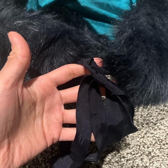 Fur collar with ribbon tie - Picture 5 of 6